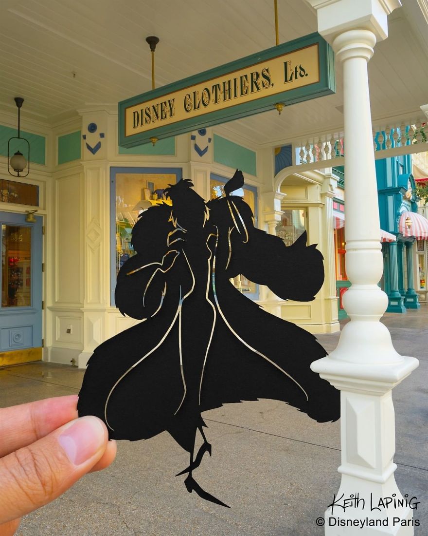 I Hold Up Paper At Disney Parks!