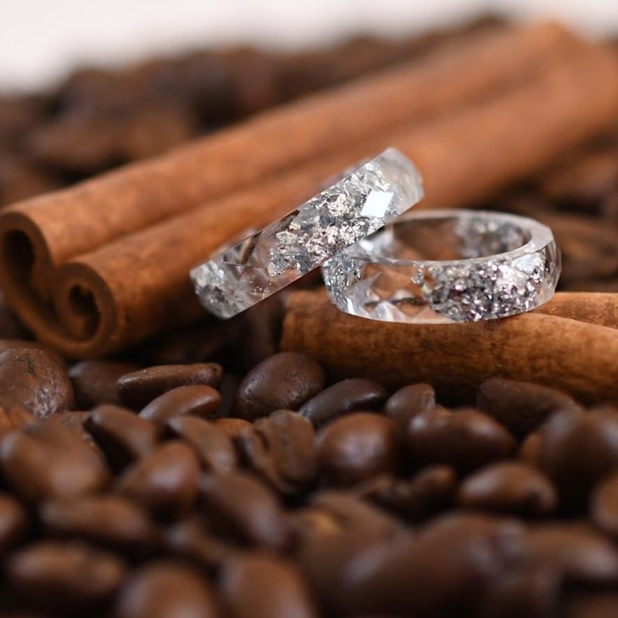 I Preserve Flowers In Resin