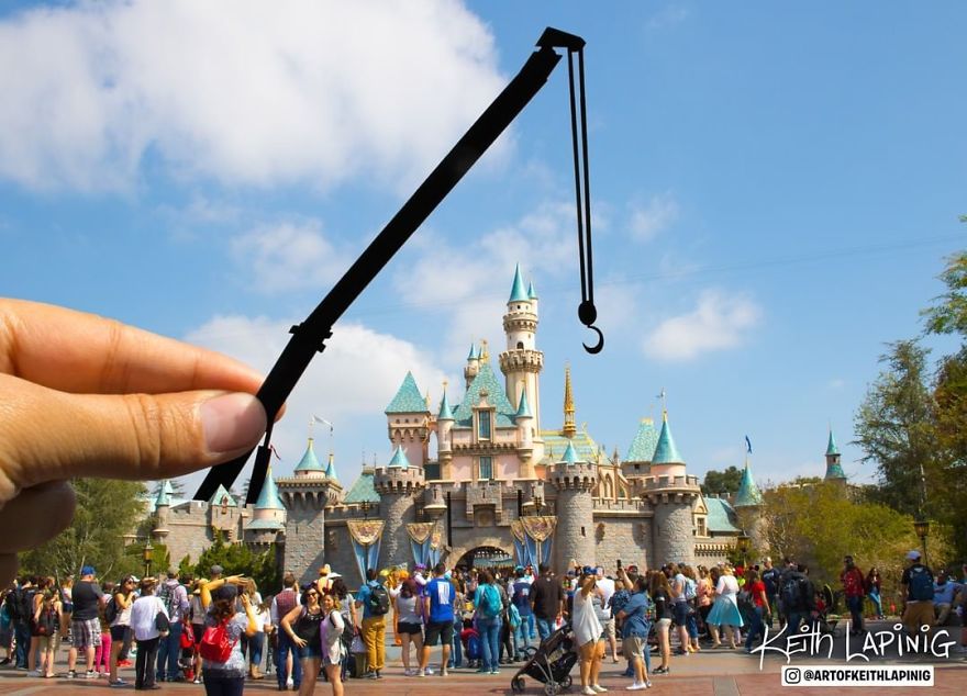 I Hold Up Paper At Disney Parks!