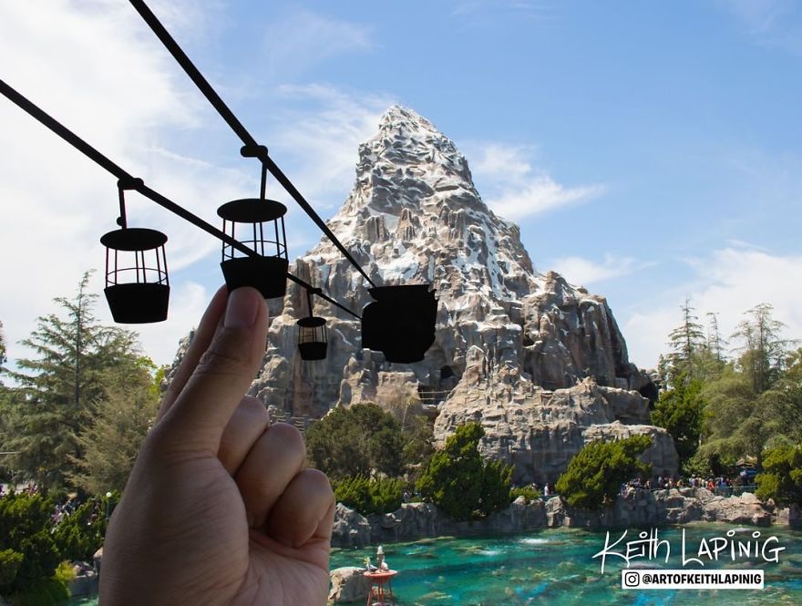 I Hold Up Paper At Disney Parks!