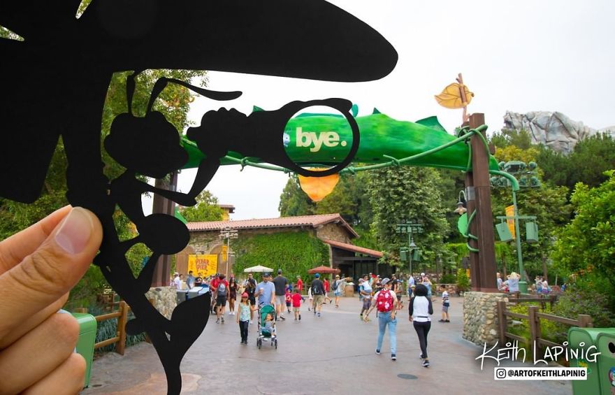 I Hold Up Paper At Disney Parks!