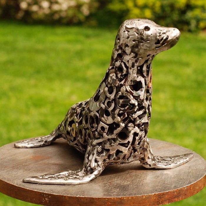 This Artist Makes Art Out Of Things That Seemingly Would Do No Good Anymore