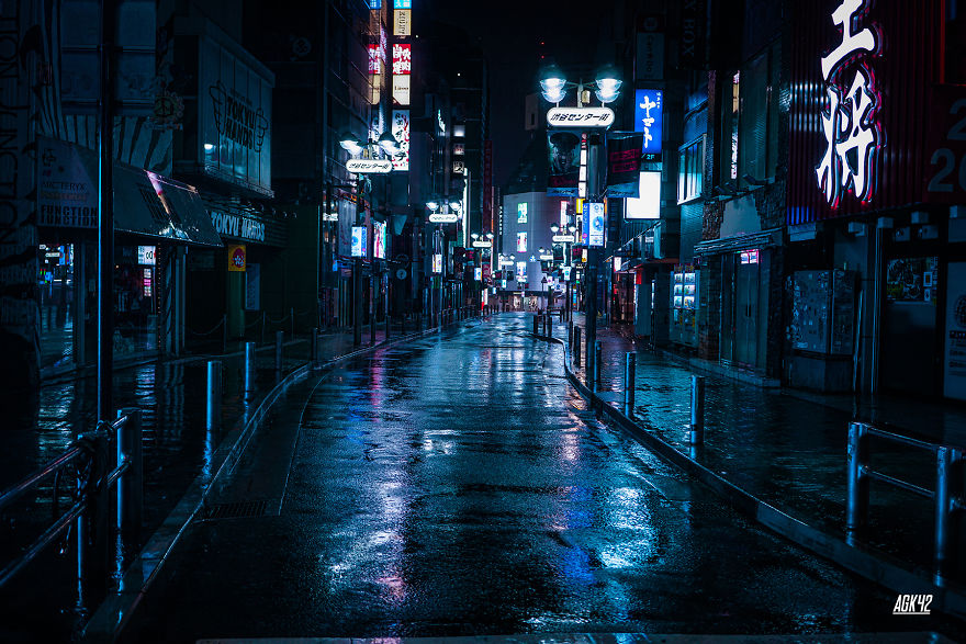 Ghost Shibuya: The Calm Before The Super Typhoon Hit Tokyo In 2019 (18 Pics)