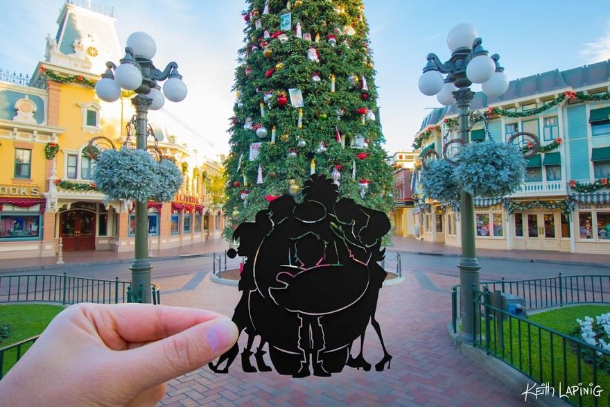 I Hold Up Paper At Disney Parks!