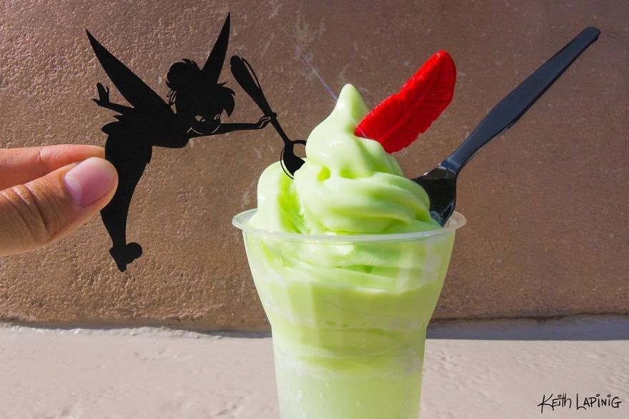 I Hold Up Paper At Disney Parks!