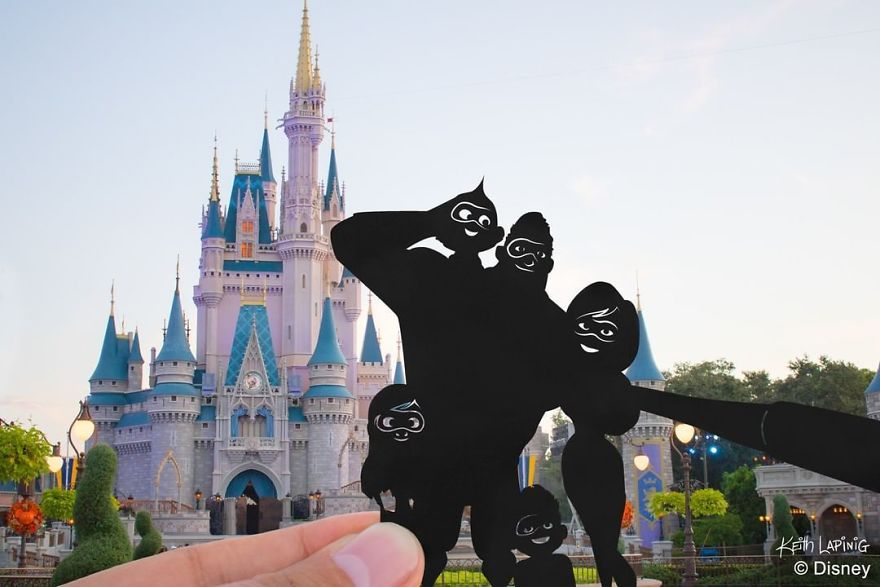 I Hold Up Paper At Disney Parks!