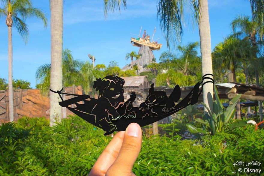 I Hold Up Paper At Disney Parks!