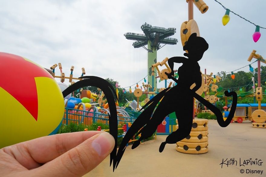 I Hold Up Paper At Disney Parks!