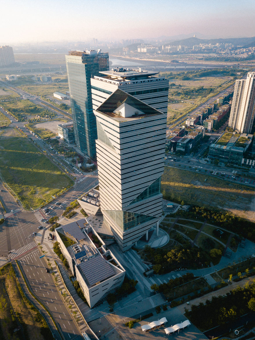 After Three Years From My First Time In Korea, I Moved To Seoul To Change My Life