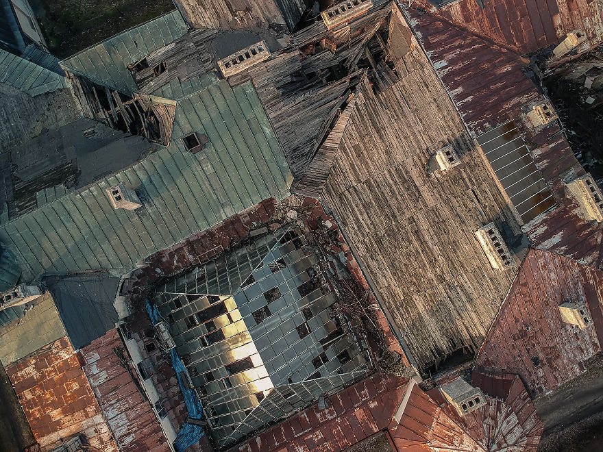 Abonnended Palace In Bratoszewice