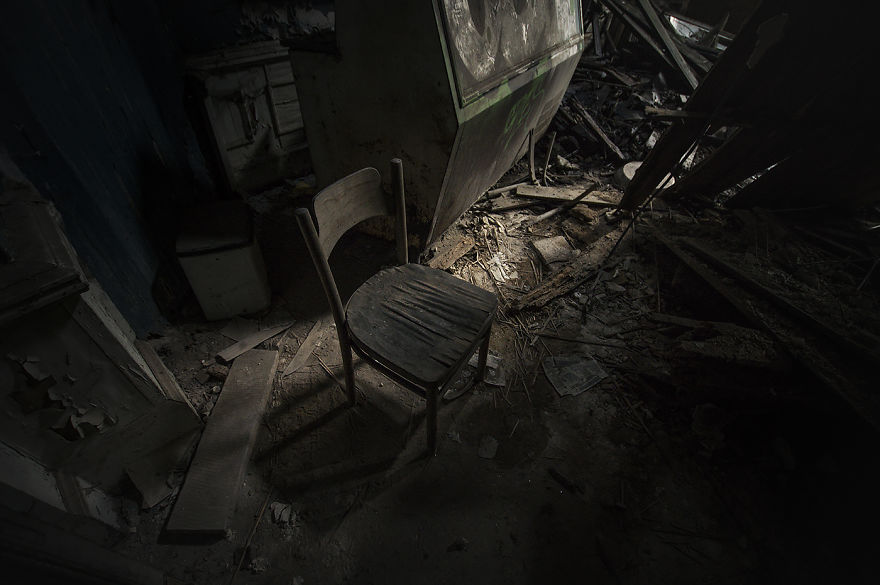 Abonnended Palace In Bratoszewice