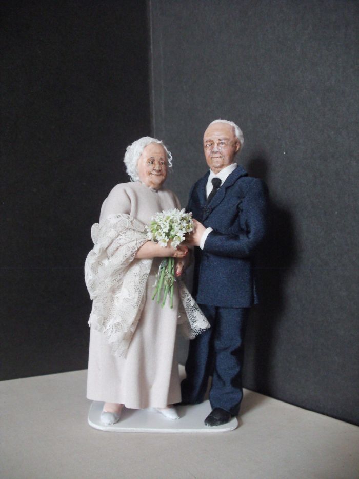 Doll Master From Novosibirsk Creates Realistic Works About Old People Live