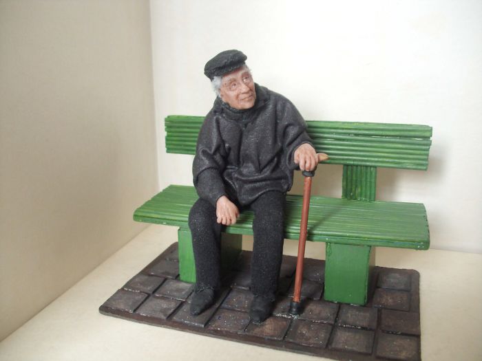 Doll Master From Novosibirsk Creates Realistic Works About Old People Live
