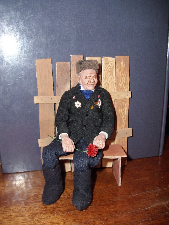 Doll Master From Novosibirsk Creates Realistic Works About Old People Live