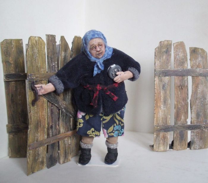 Doll Master From Novosibirsk Creates Realistic Works About Old People Live