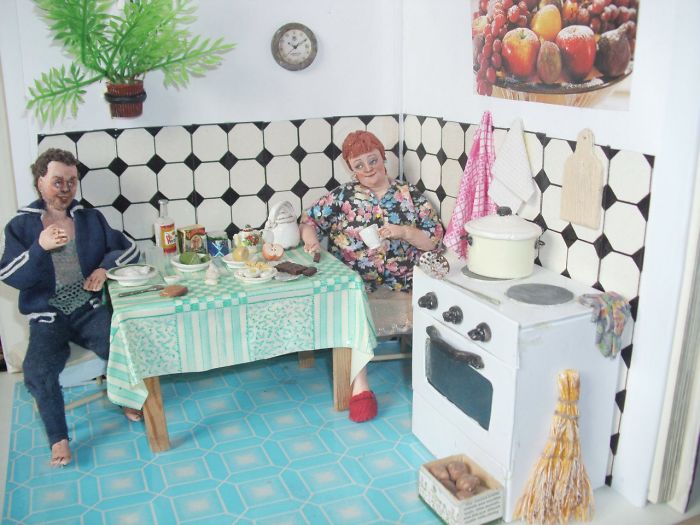 Doll Master From Novosibirsk Creates Realistic Works About Old People Live