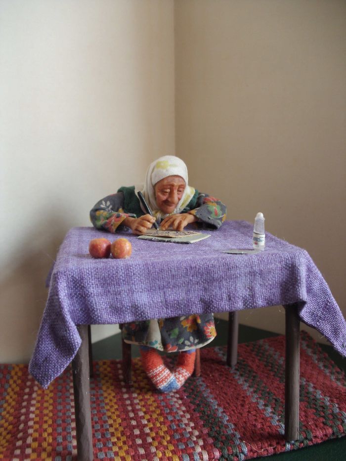 Doll Master From Novosibirsk Creates Realistic Works About Old People Live