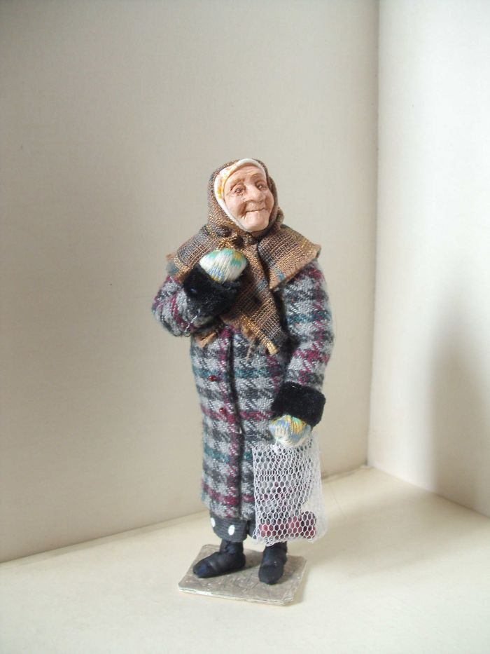 Doll Master From Novosibirsk Creates Realistic Works About Old People Live
