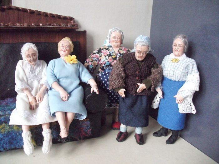 Doll Master From Novosibirsk Creates Realistic Works About Old People Live