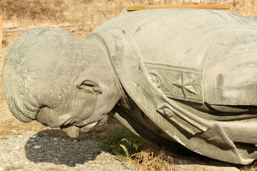 I Photographed The Last Statue Of Stalin Being Removed
