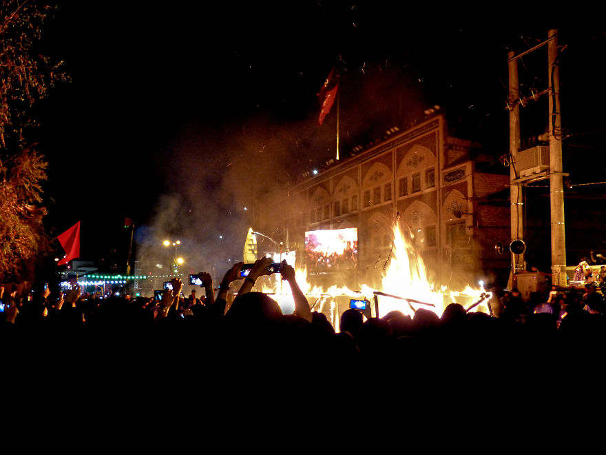 As A Non-Muslim Woman, I Went To An Impressive Religious Ceremony In Iran - Ashura As A Non-Muslim Woman, I Went To An Impressive Religious Ceremony In Iran - Ashura