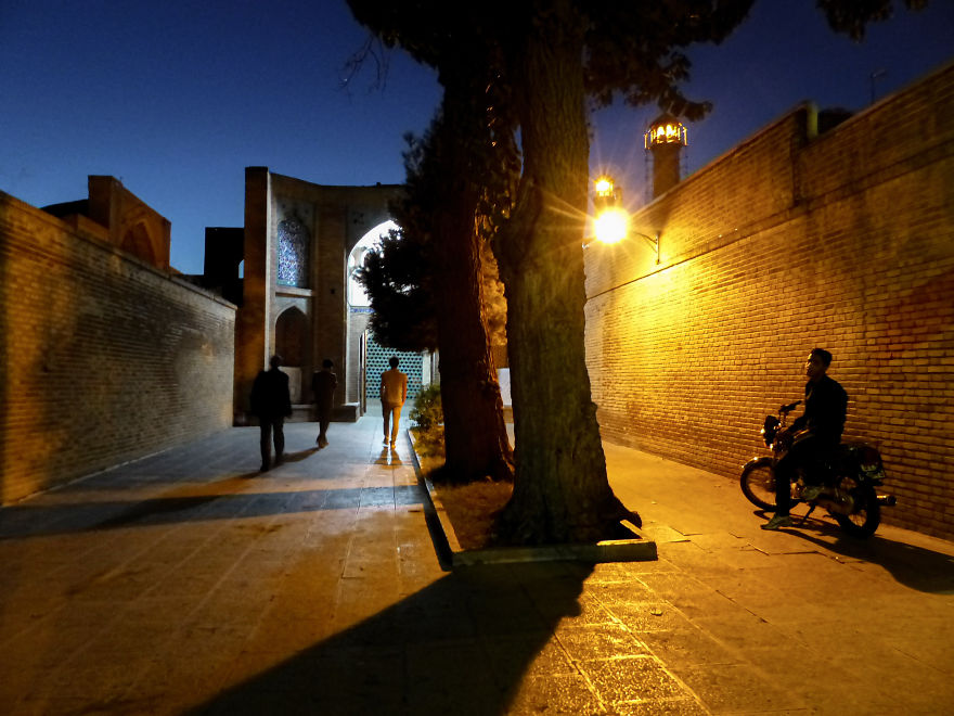 As A Non-Muslim Woman, I Went To An Impressive Religious Ceremony In Iran - Ashura As A Non-Muslim Woman, I Went To An Impressive Religious Ceremony In Iran - Ashura