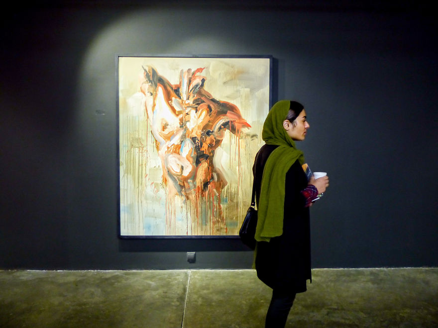 I Photograph The Young People Of Iran And Share Their Daily Life