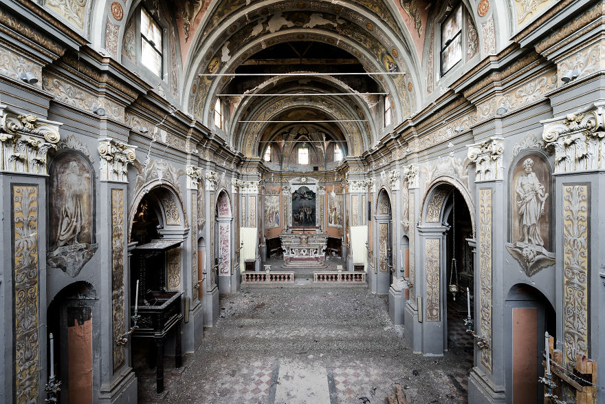 Crazy Beautiful Church In Italy
