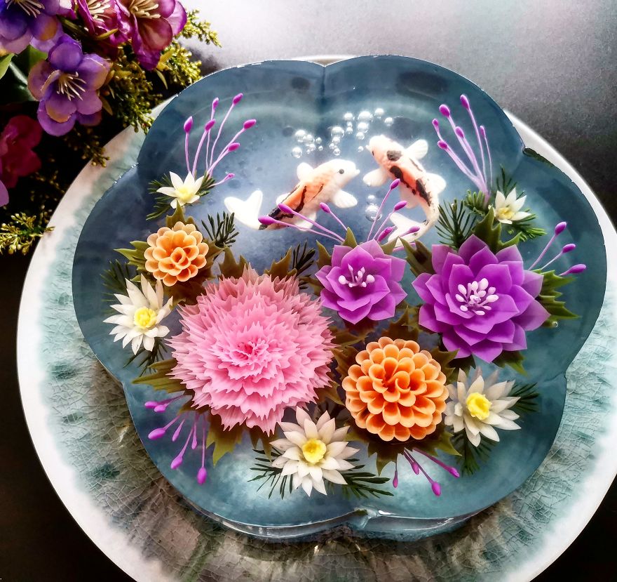 I Handcraft Realistic Floral 3D Jelly Koi Ponds, Birds And Characters.