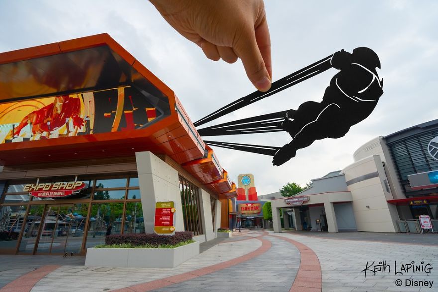 I Hold Up Paper At Disney Parks!