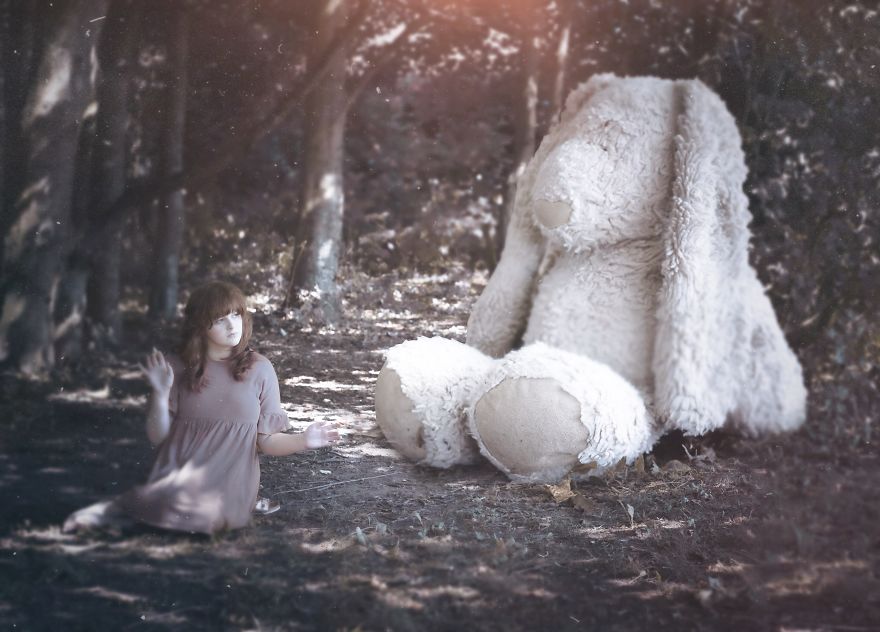 I Take Photos That Show My Experiences As A Chronically Ill/Disabled Teenager