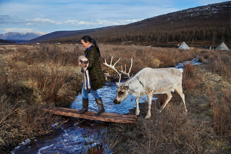 The Special Bond Between Humans And Animals Portrayed By Steve Mccurry