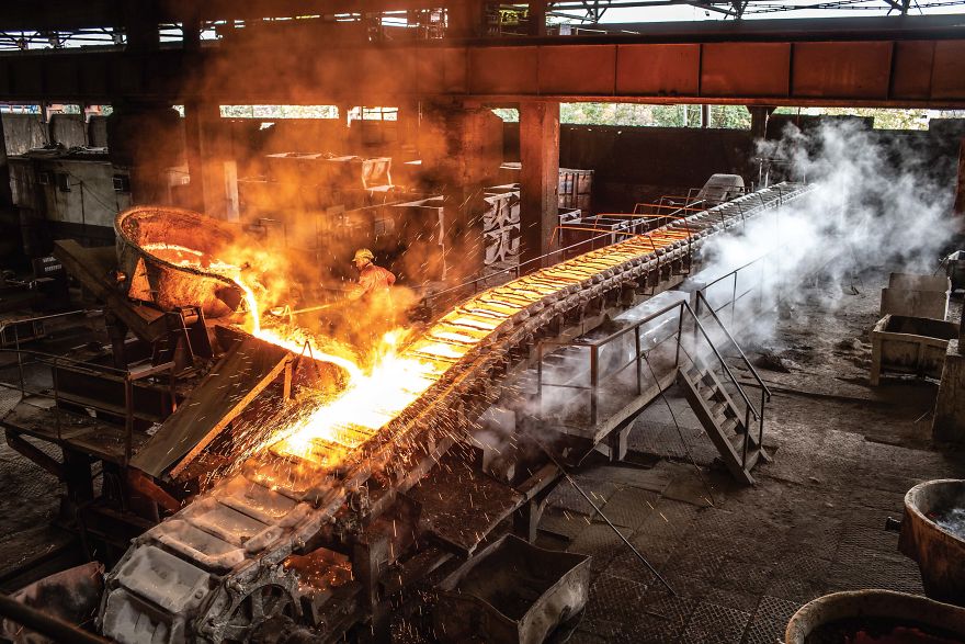 22 Photos That I Took Of An 86-Year-Old Soviet-Era Factory In Georgia 