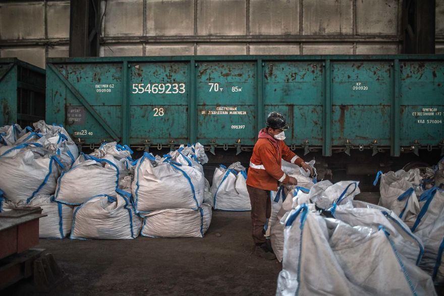 22 Photos That I Took Of An 86-Year-Old Soviet-Era Factory In Georgia 