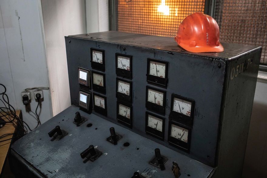 22 Photos That I Took Of An 86-Year-Old Soviet-Era Factory In Georgia 