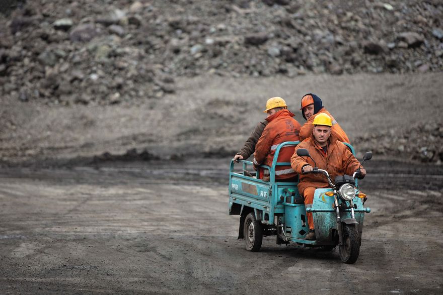 22 Photos That I Took Of An 86-Year-Old Soviet-Era Factory In Georgia 