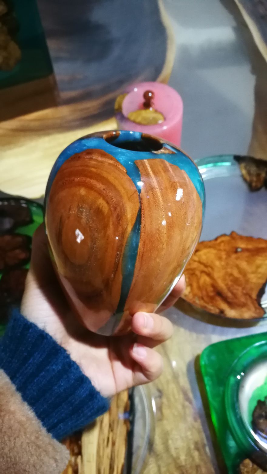 Delicate Creations Made From Solid Wood And Eco-Friendly Epoxy Resin Took 800 Days To Produce Delicate Creations Made From Solid Wood And Eco-Friendly Epoxy Resin Took 800 Days To Produce