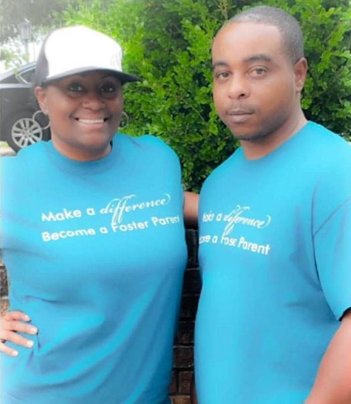 Black Mom Gets Accused Of Stealing A White Boy That's Actually Her Son, Says People Are Extremely Judgmental Black Mom Gets Accused Of Stealing A White Boy That's Actually Her Son, Says People Are Extremely Judgmental