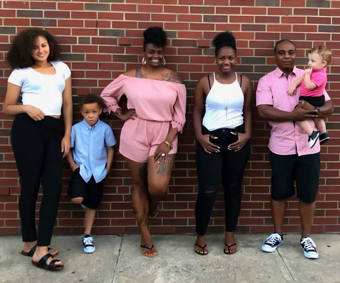 Black Mom Gets Accused Of Stealing A White Boy That's Actually Her Son, Says People Are Extremely Judgmental Black Mom Gets Accused Of Stealing A White Boy That's Actually Her Son, Says People Are Extremely Judgmental