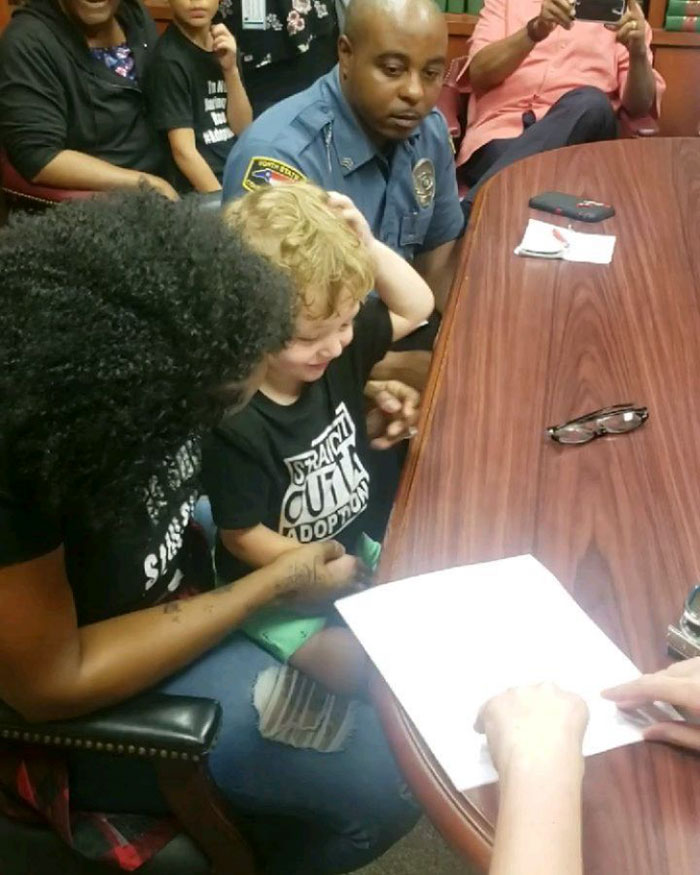  Black Mom Gets Accused Of Stealing A White Boy That's Actually Her Son, Says People Are Extremely Judgmental