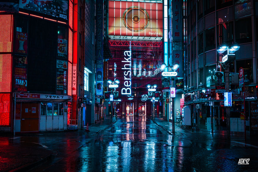 Ghost Shibuya: The Calm Before The Super Typhoon Hit Tokyo In 2019 (18 Pics)