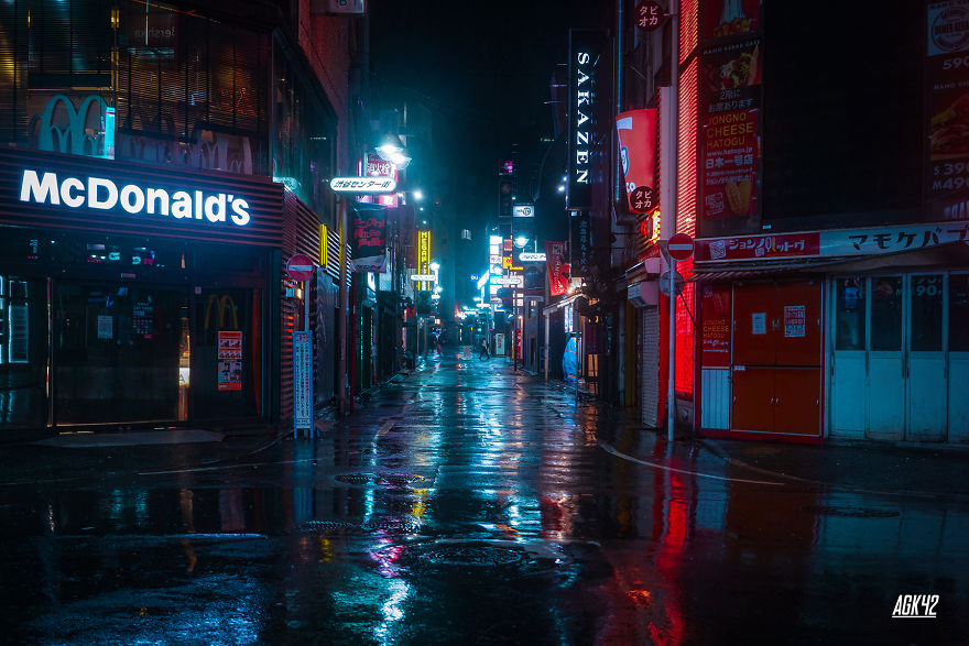 Ghost Shibuya: The Calm Before The Super Typhoon Hit Tokyo In 2019 (18 Pics)