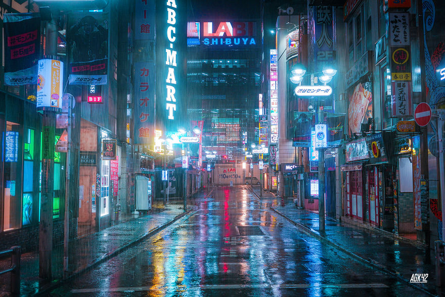 Ghost Shibuya: The Calm Before The Super Typhoon Hit Tokyo In 2019 (18 Pics)