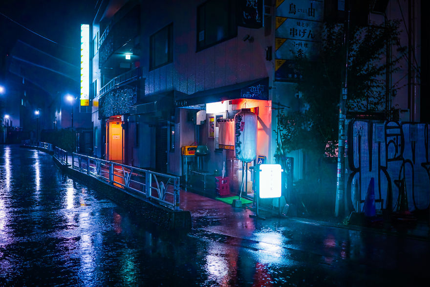 Ghost Shibuya: The Calm Before The Super Typhoon Hit Tokyo In 2019 (18 Pics)