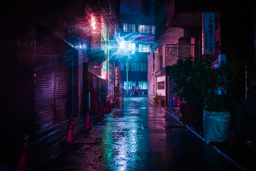 Ghost Shibuya: The Calm Before The Super Typhoon Hit Tokyo In 2019 (18 Pics)