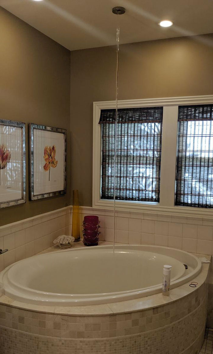 My Bathtub Fills Up With Water From The Ceiling