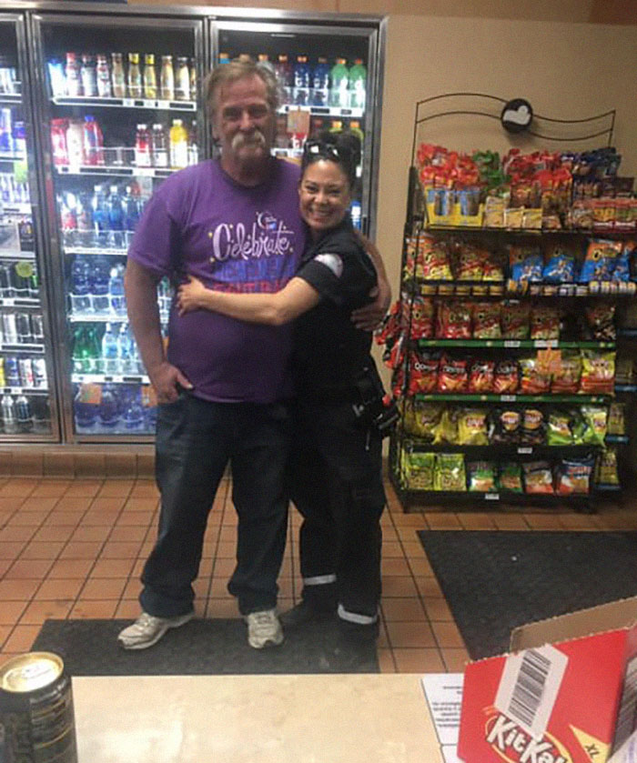 Paramedic Is Surprised By The Transformation Of A Drug Addict She Helped 14 Years Ago Paramedic Is Surprised By The Transformation Of A Drug Addict She Helped 14 Years Ago