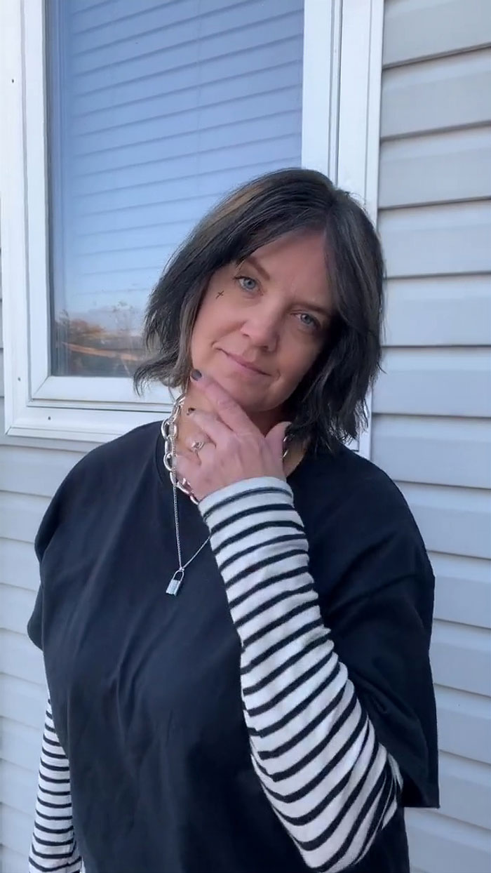 This Dad Wins Halloween By Dressing Up As A Stereotypical VSCO Girl This Dad Wins Halloween By Dressing Up As A Stereotypical VSCO Girl