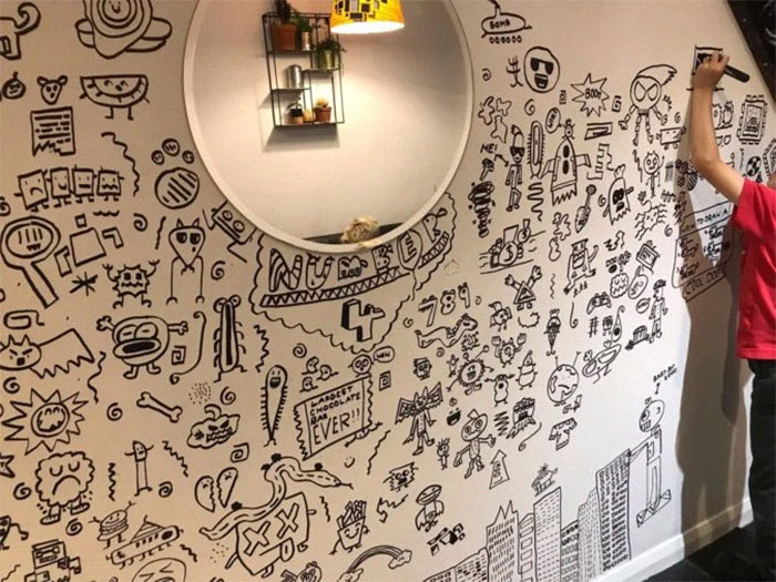 9-Year-Old Kid Who Kept Getting In Trouble For Doodling In Class Gets A Job Decorating A Restaurant With His Drawings 9-Year-Old Kid Who Kept Getting In Trouble For Doodling In Class Gets A Job Decorating A Restaurant With His Drawings