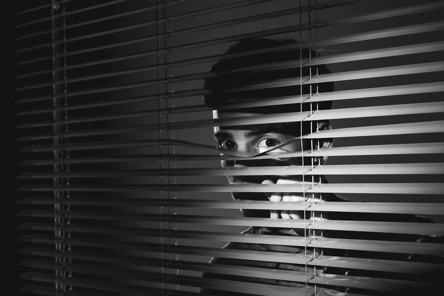 A Través De La Ventana